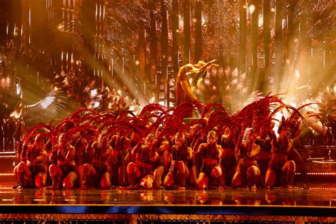 Mayyas RETURNS with a stunning performance! .